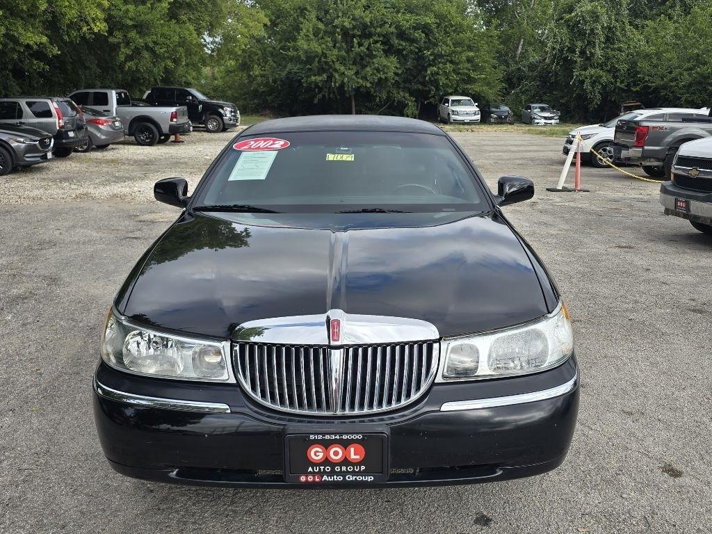 lincoln town car 2002 1L1FM81W32Y633982 image lincoln town car 2002 1L1FM81W32Y633982 image